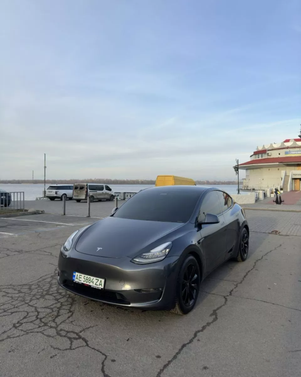 Tesla Model Y  80.5 kWh 202021