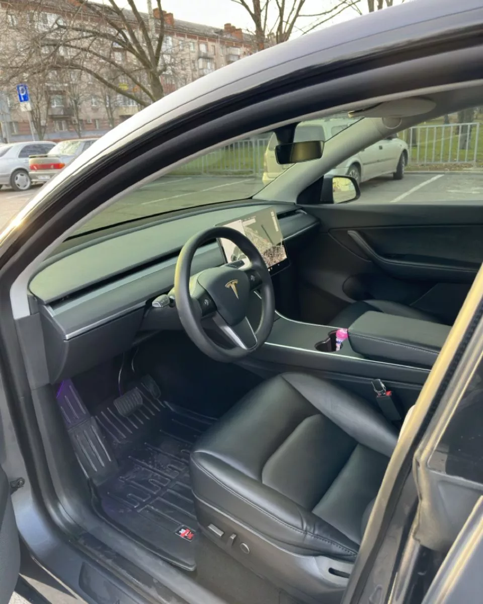 Tesla Model Y  80.5 kWh 202041