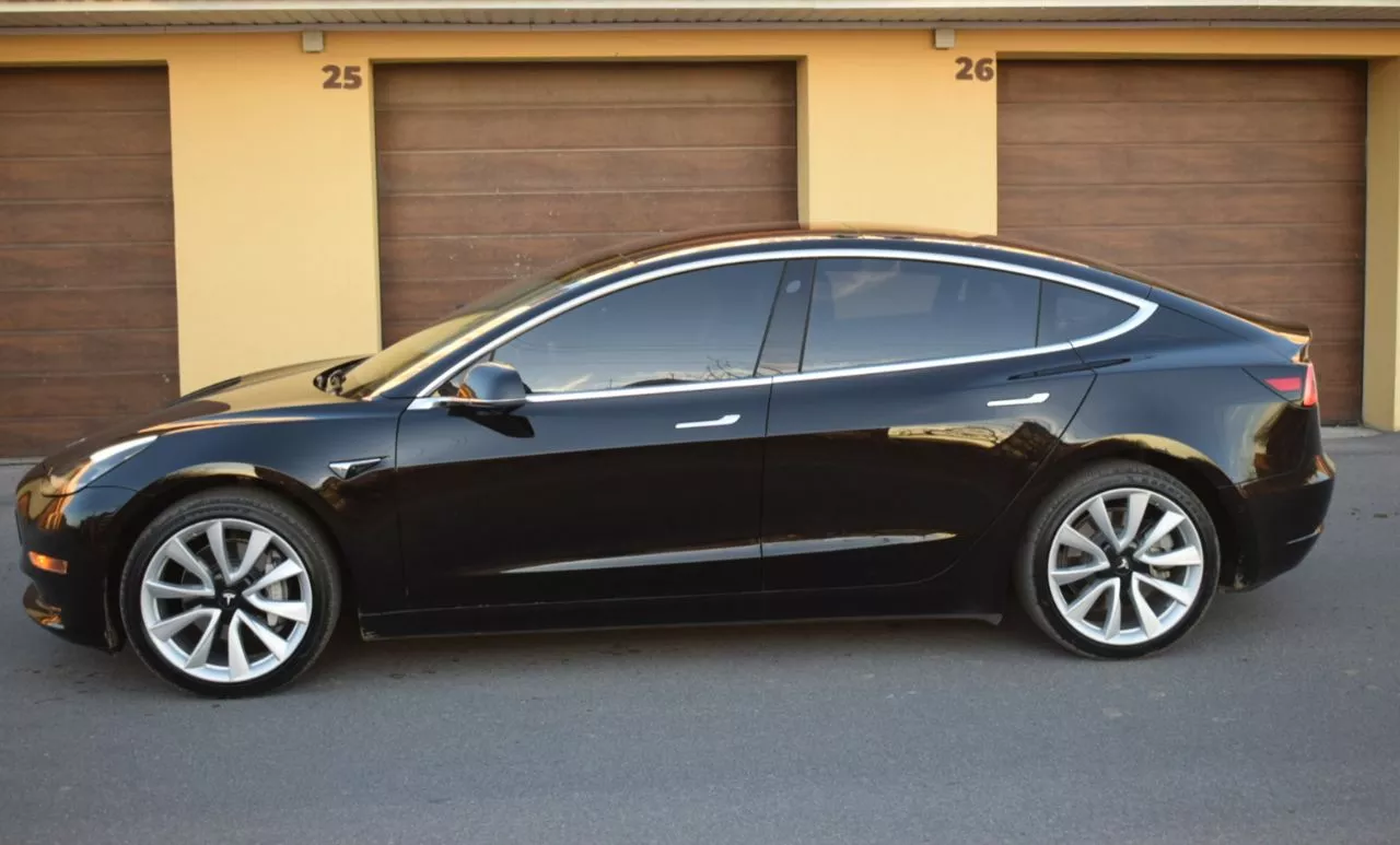 Tesla Model 3  75 kWh 2017131