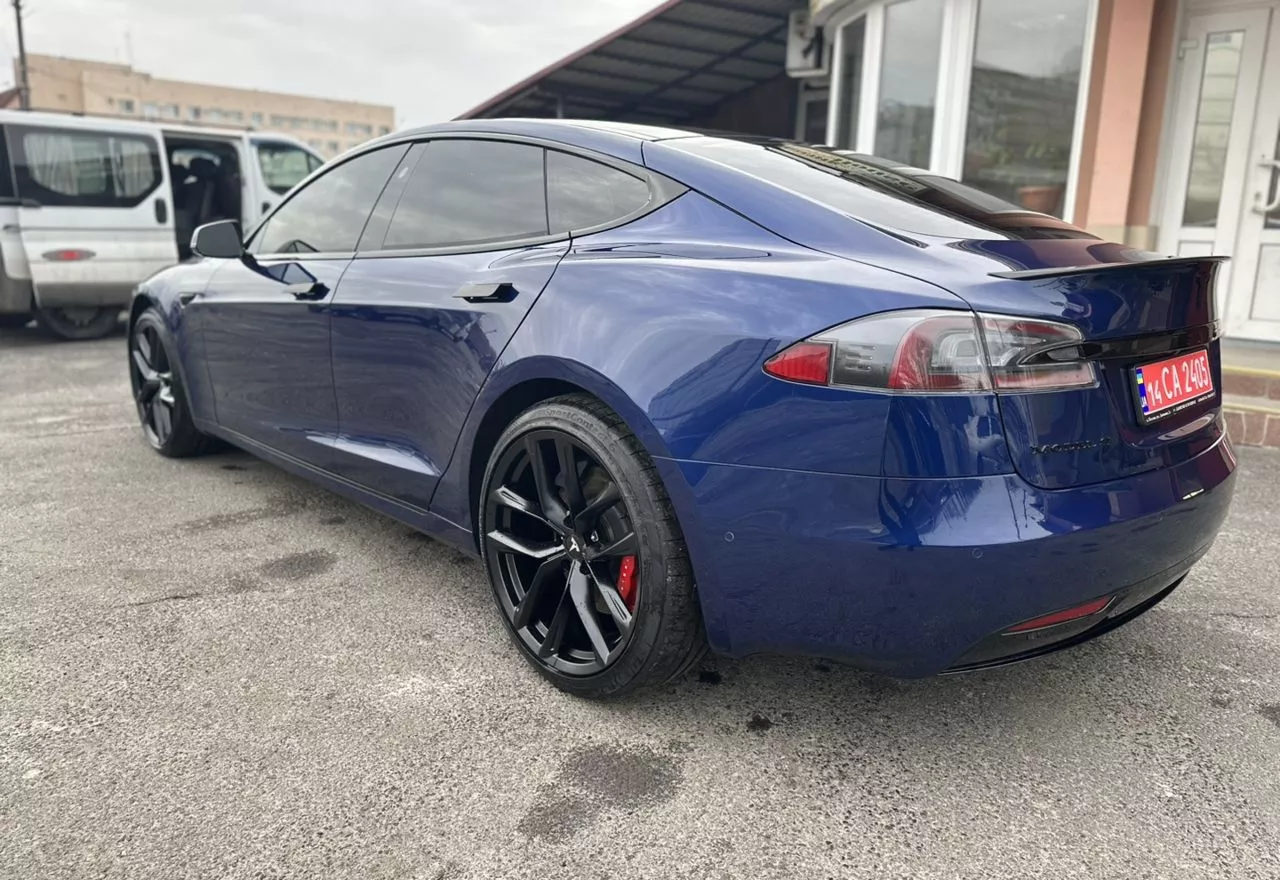 Tesla Model S  100 kWh 2018211