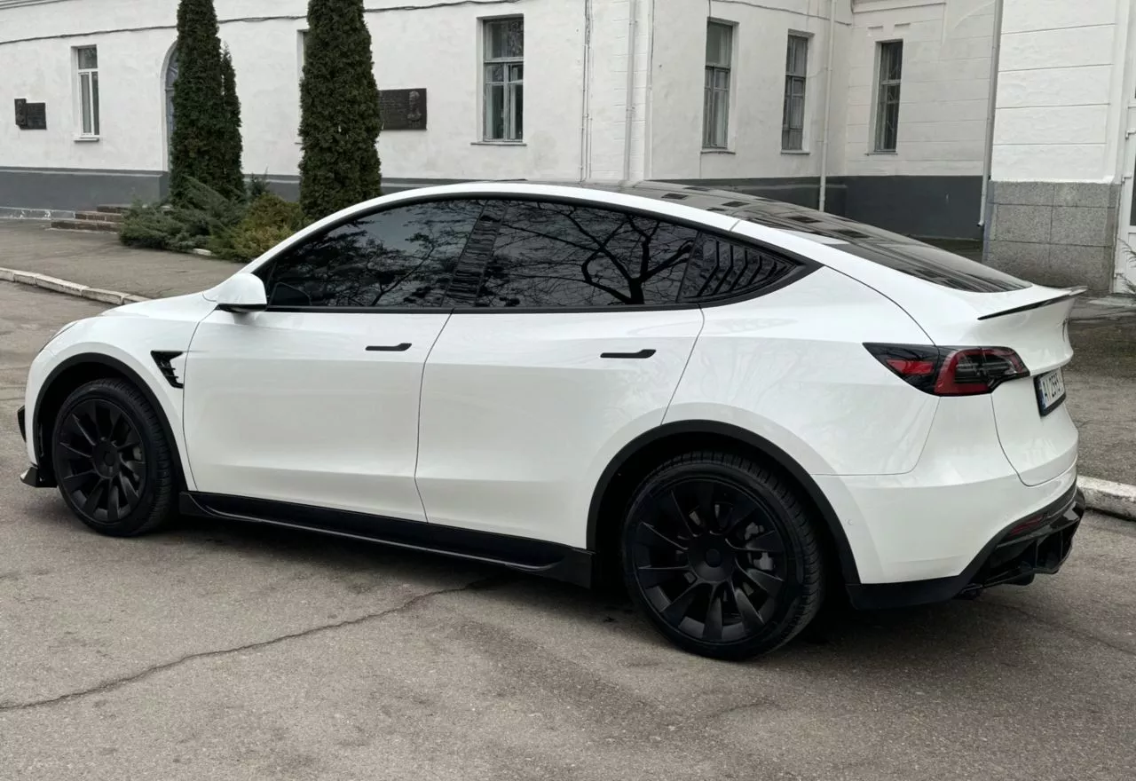 Tesla Model Y  82 kWh 202261