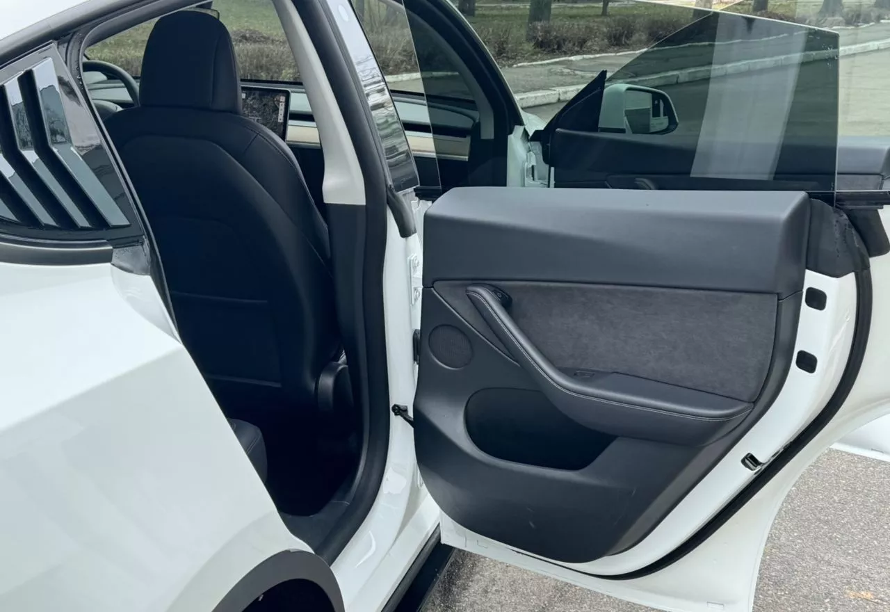 Tesla Model Y  82 kWh 2022151