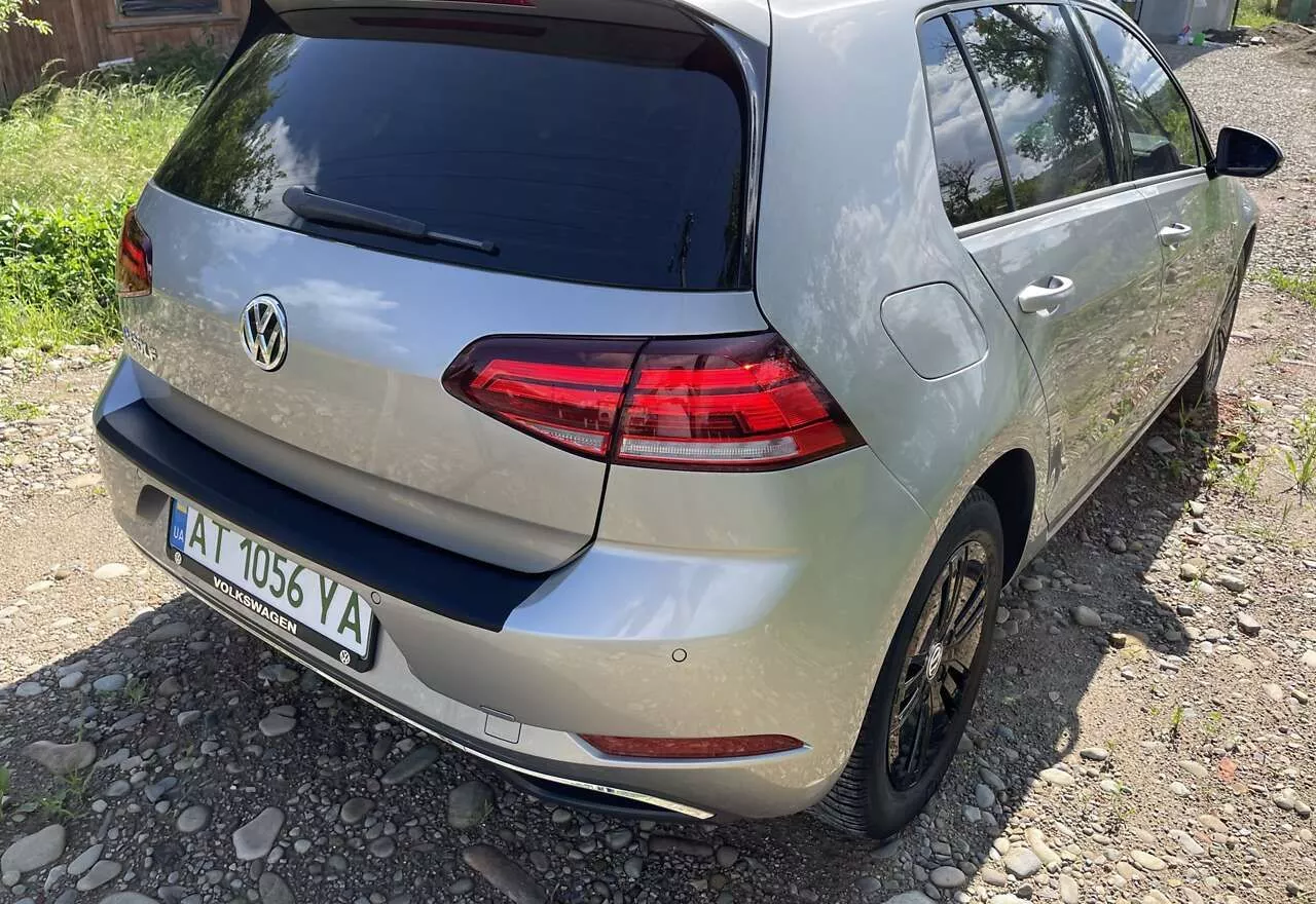 Volkswagen e-Golf  35.8 kWh 201771