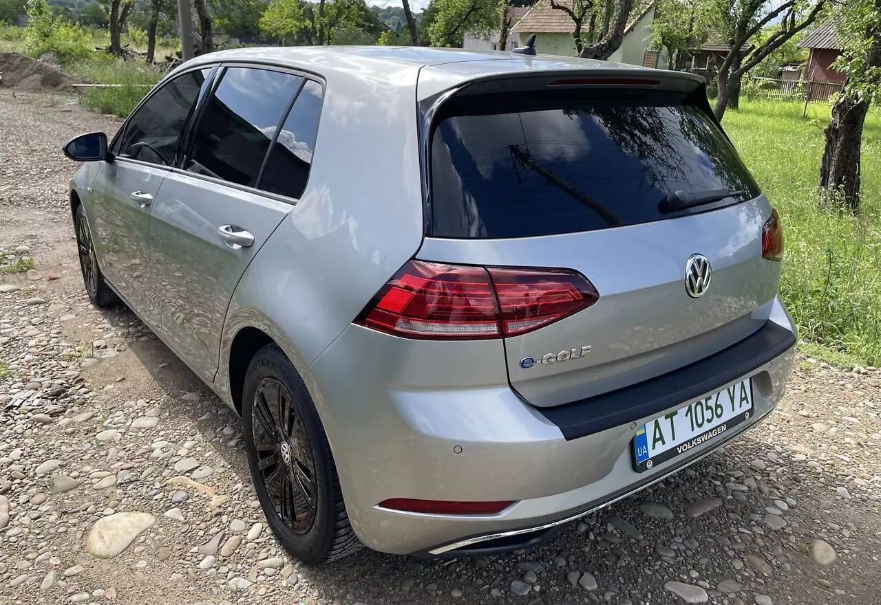 Volkswagen e-Golf  35.8 kWh 2017241