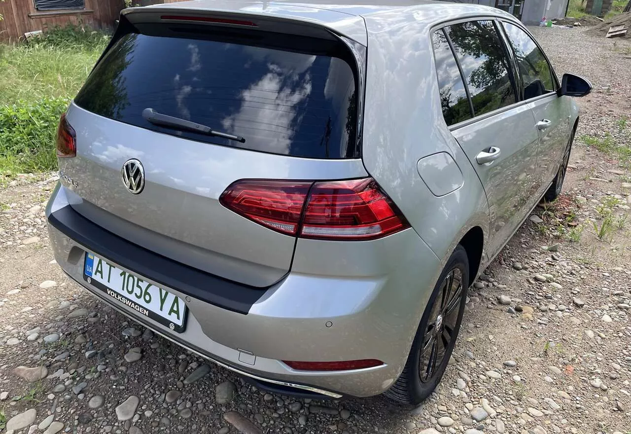 Volkswagen e-Golf  35.8 kWh 2017281