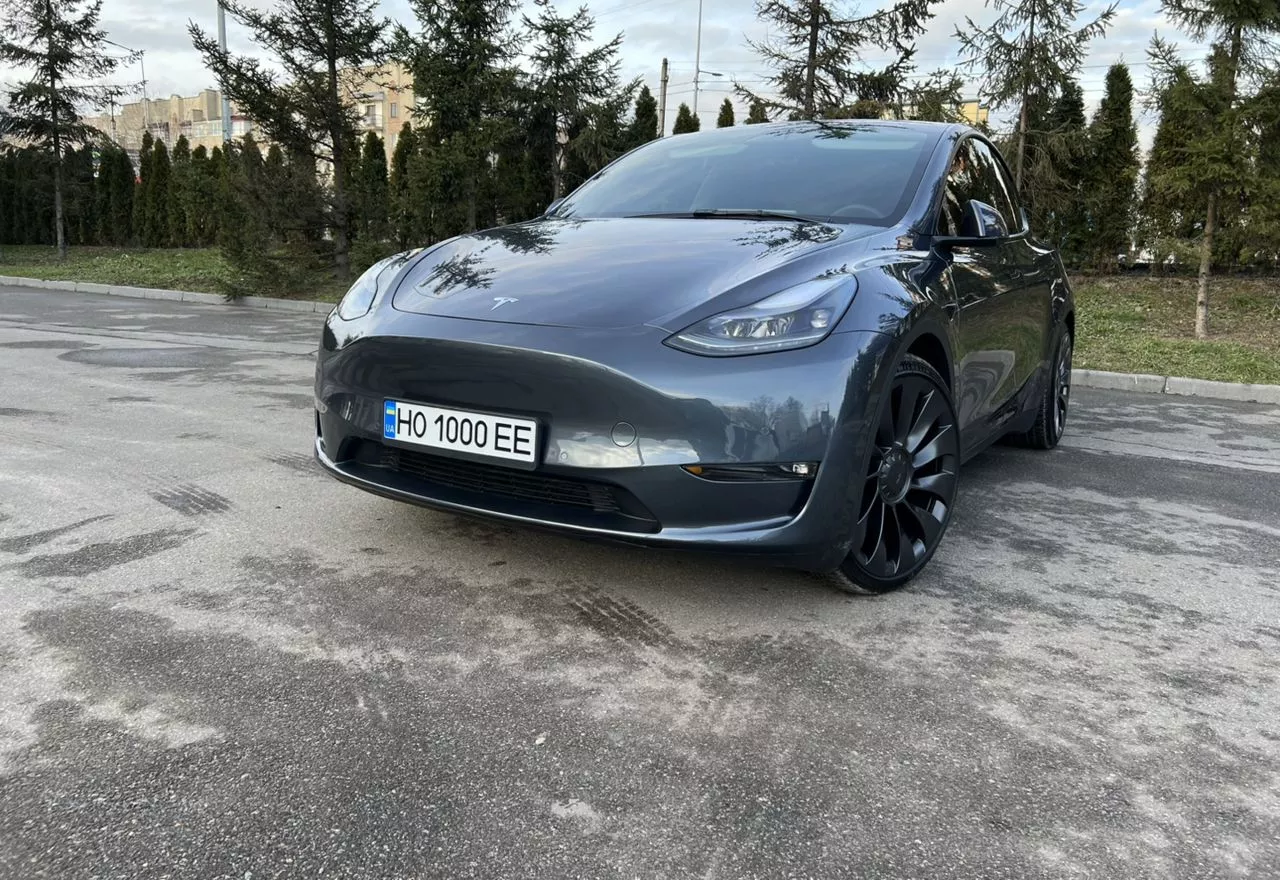 Tesla Model Y 