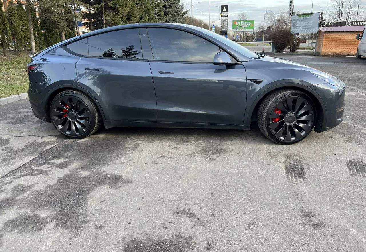 Tesla Model Y  2022111