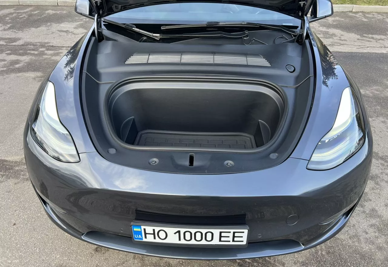 Tesla Model Y  2022131