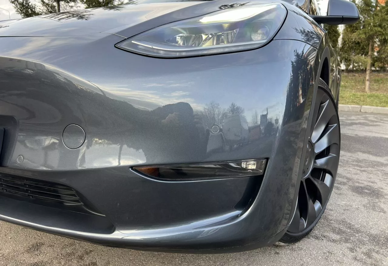 Tesla Model Y  2022221