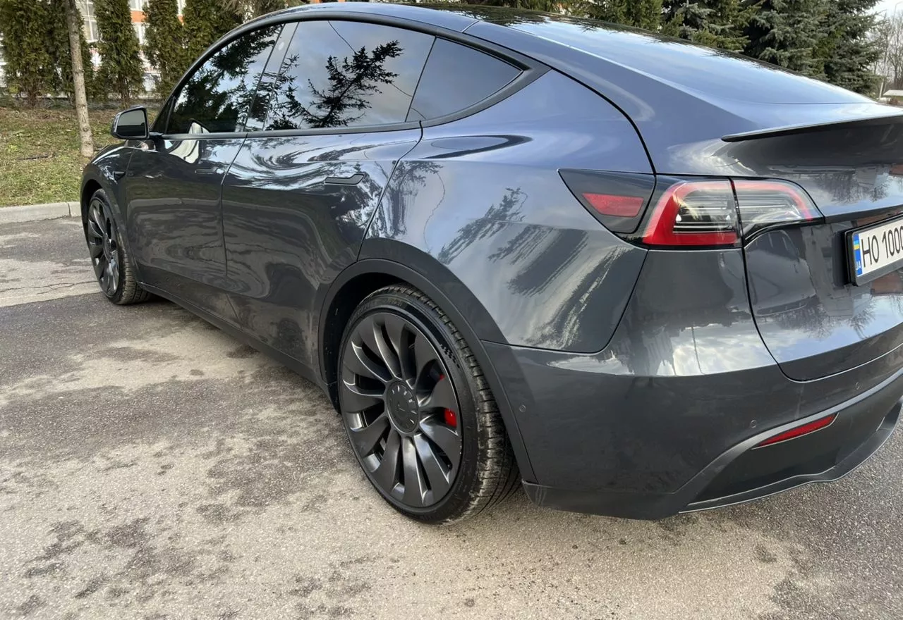 Tesla Model Y  2022251