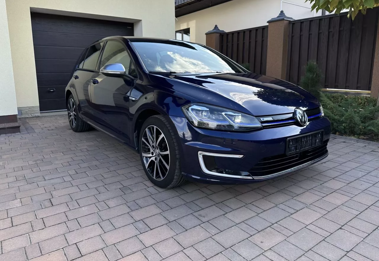 Volkswagen e-Golf  201731