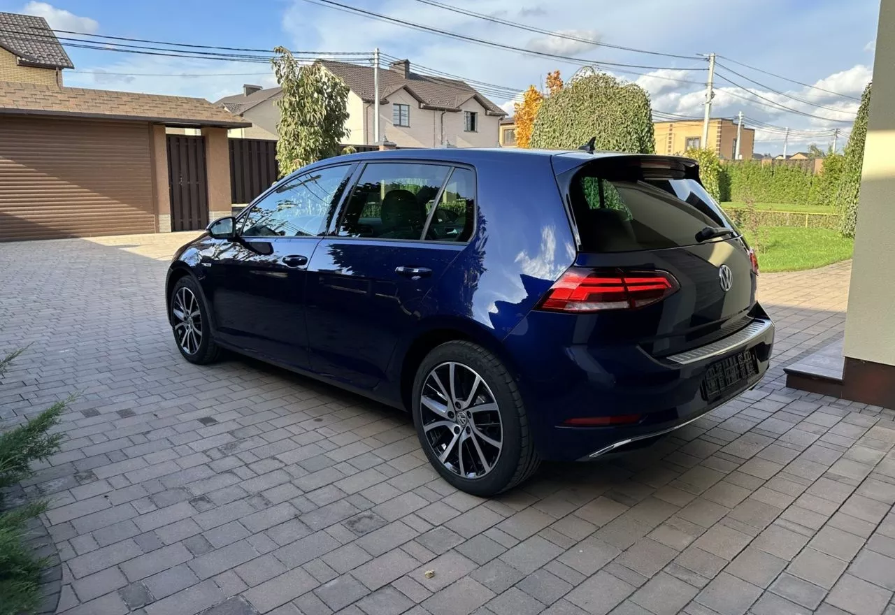 Volkswagen e-Golf  2017221