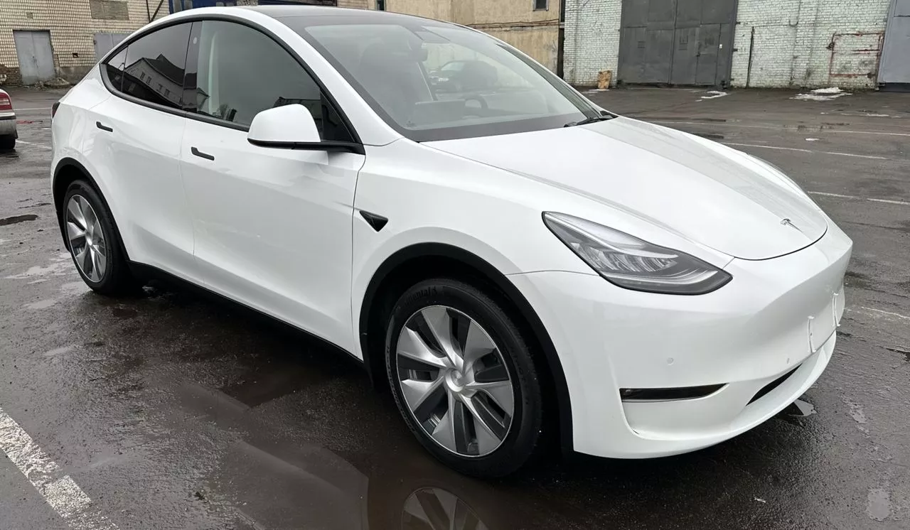 Tesla Model Y  80.5 kWh 2021101