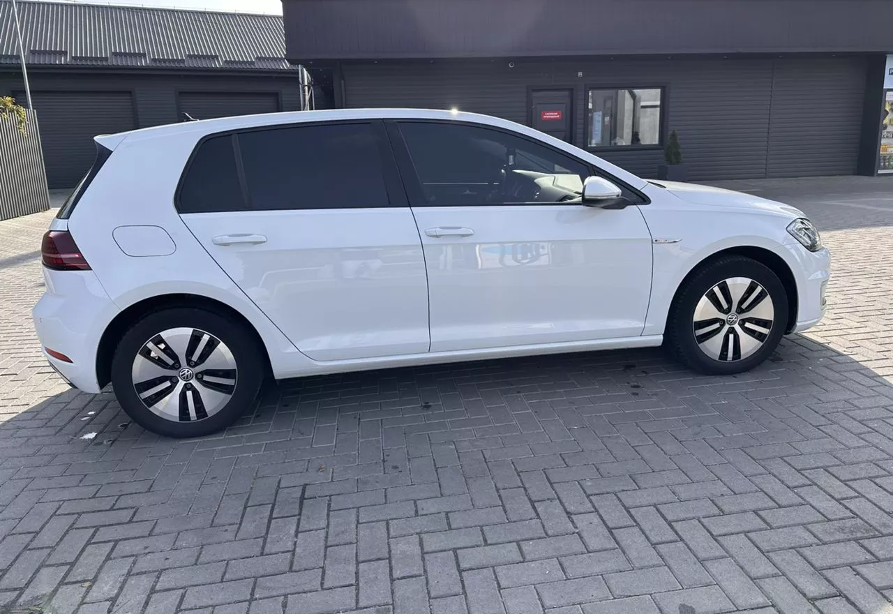 Volkswagen e-Golf  36 kWh 201771