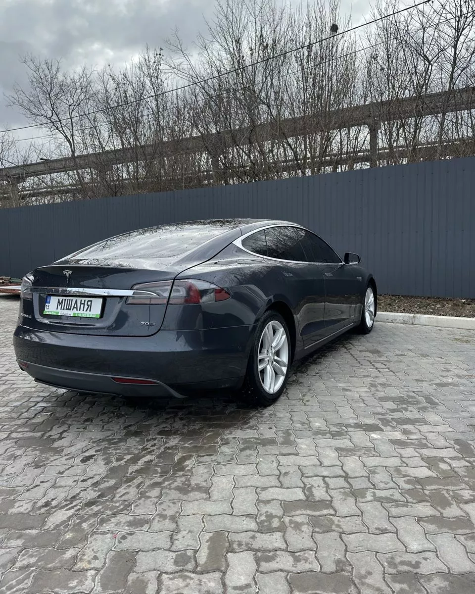 Tesla Model S  70 kWh 201521