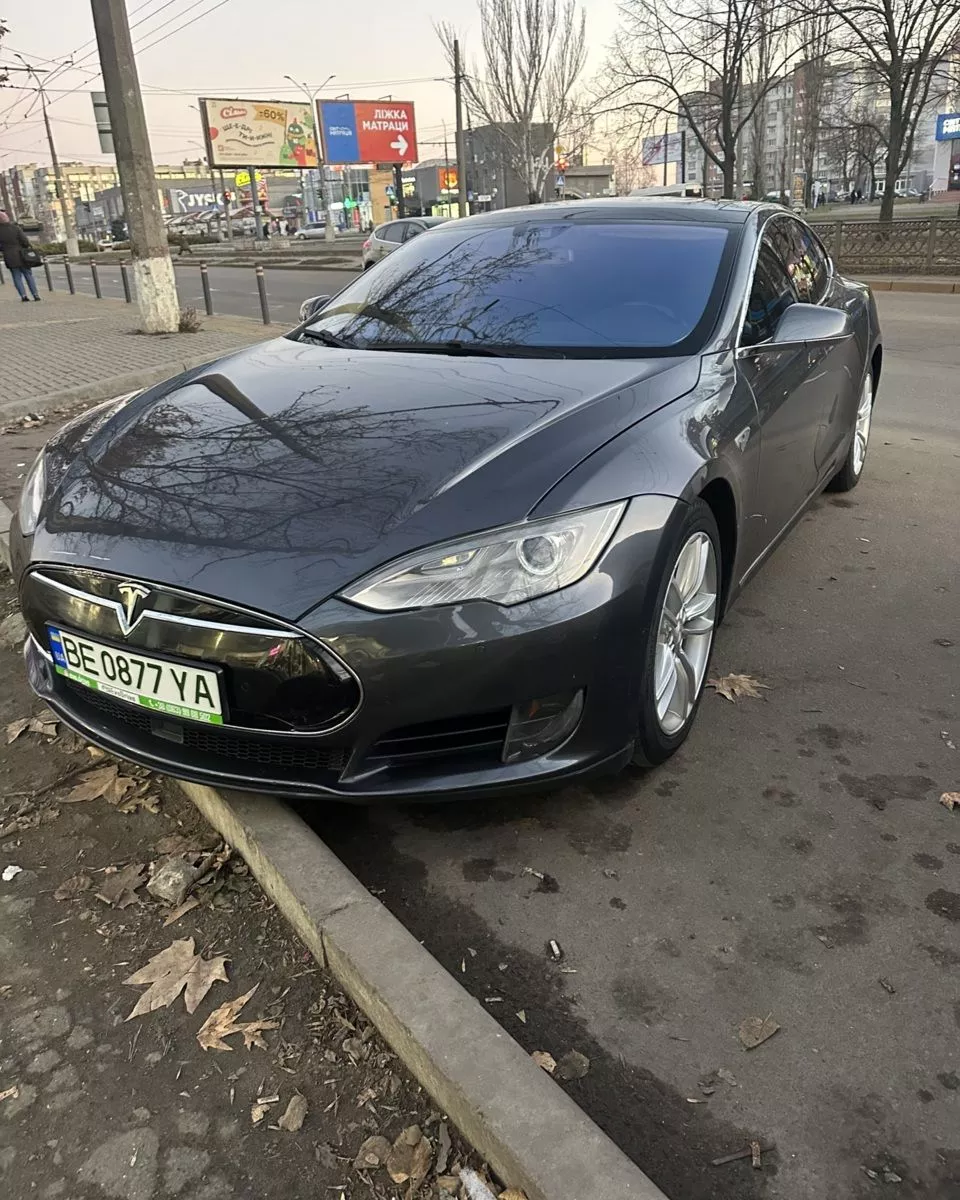 Tesla Model S  70 kWh 201541