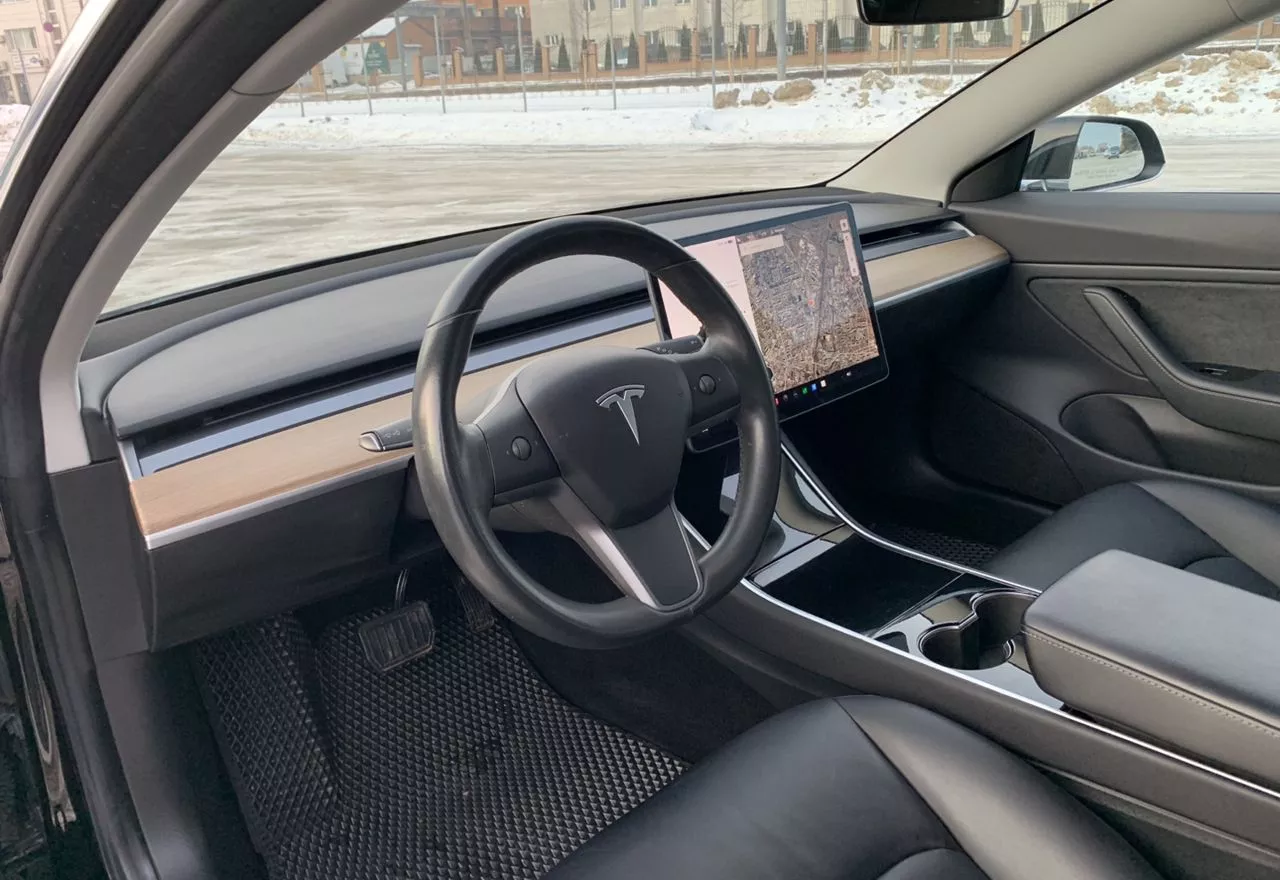 Tesla Model 3  75 kWh 2018111