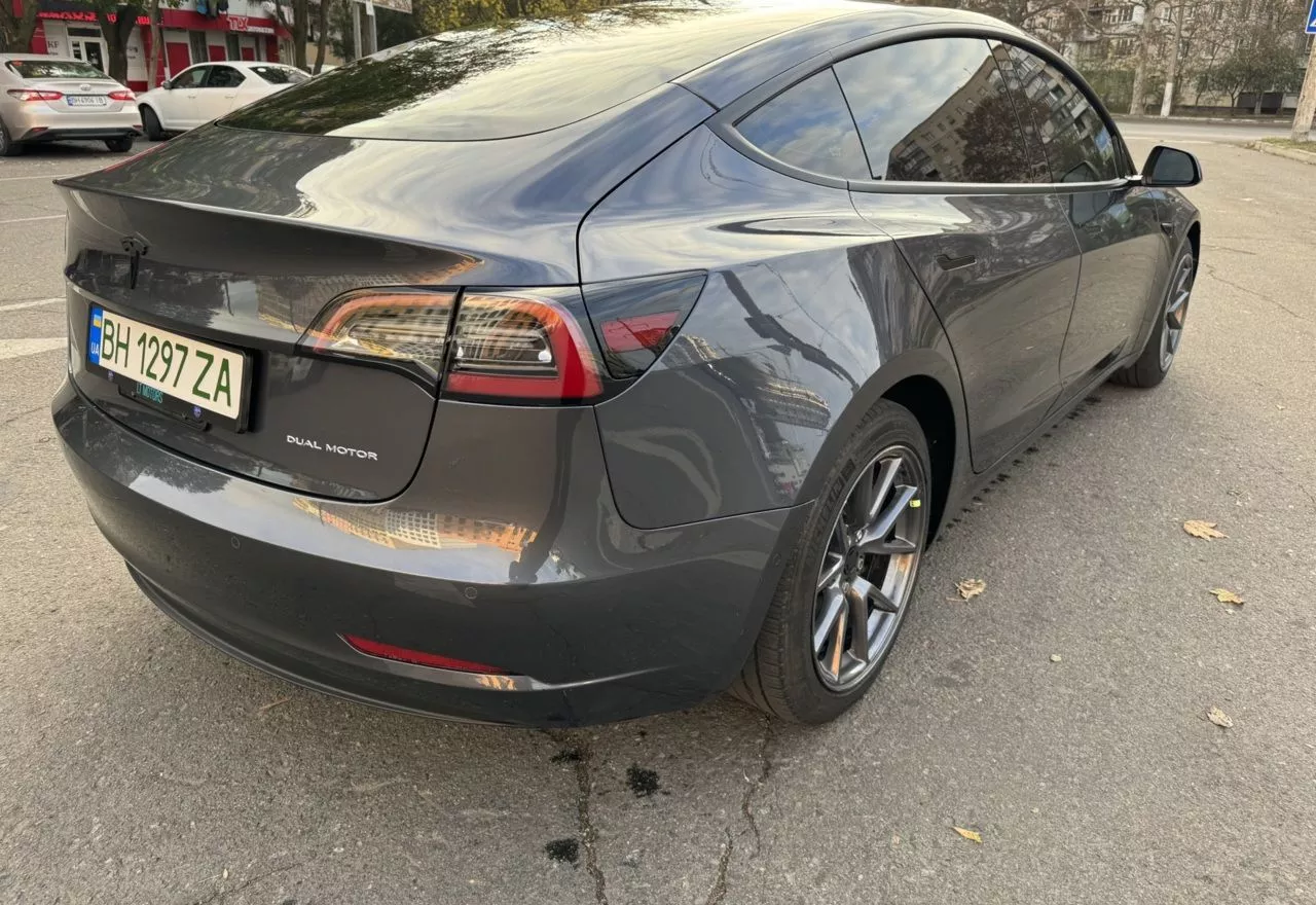 Tesla Model 3  80.5 kWh 2022111