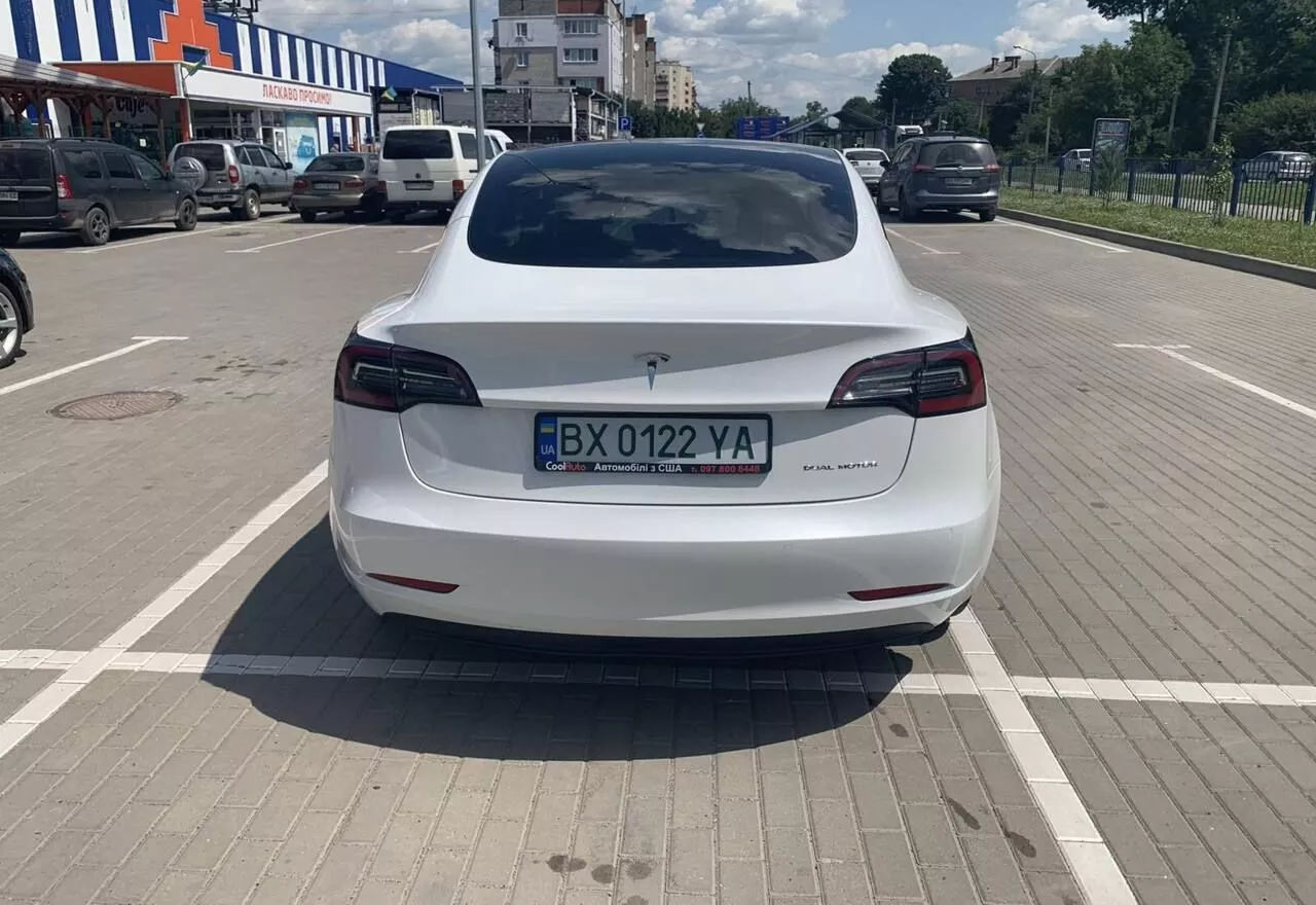 Tesla Model 3  80.5 kWh 202231