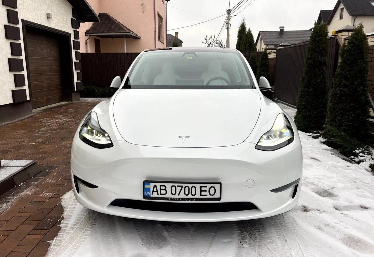 Tesla Model Y  82 kWh 202321