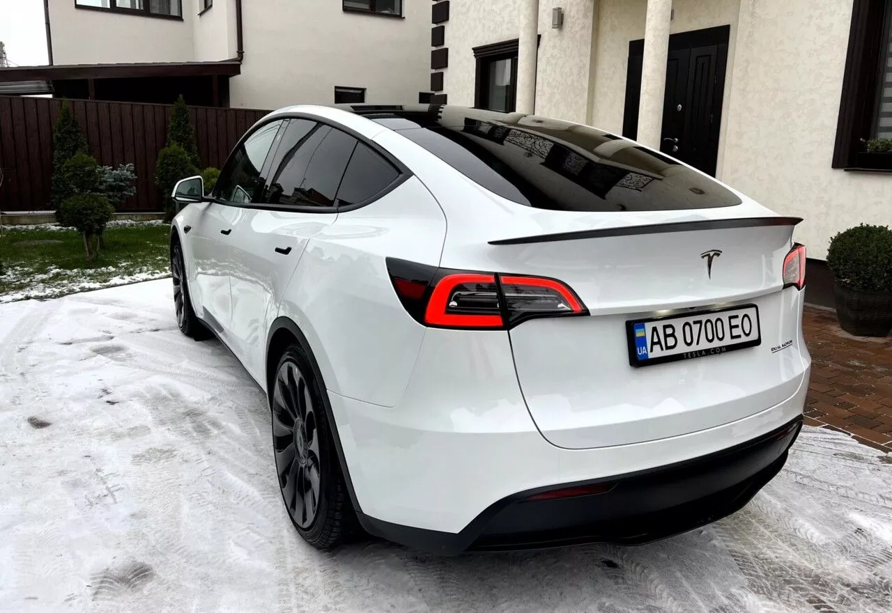 Tesla Model Y  82 kWh 202381