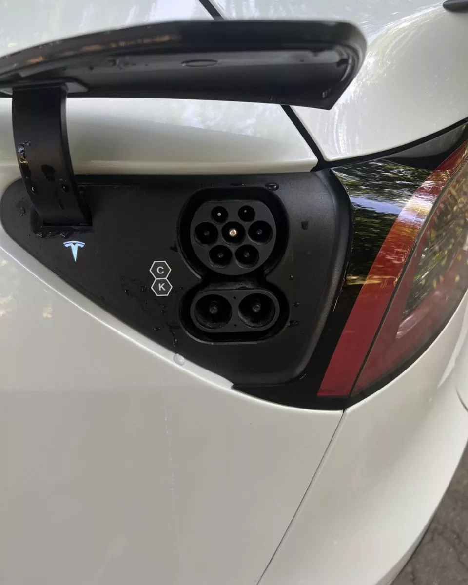 Tesla Model Y  82 kWh 2023221