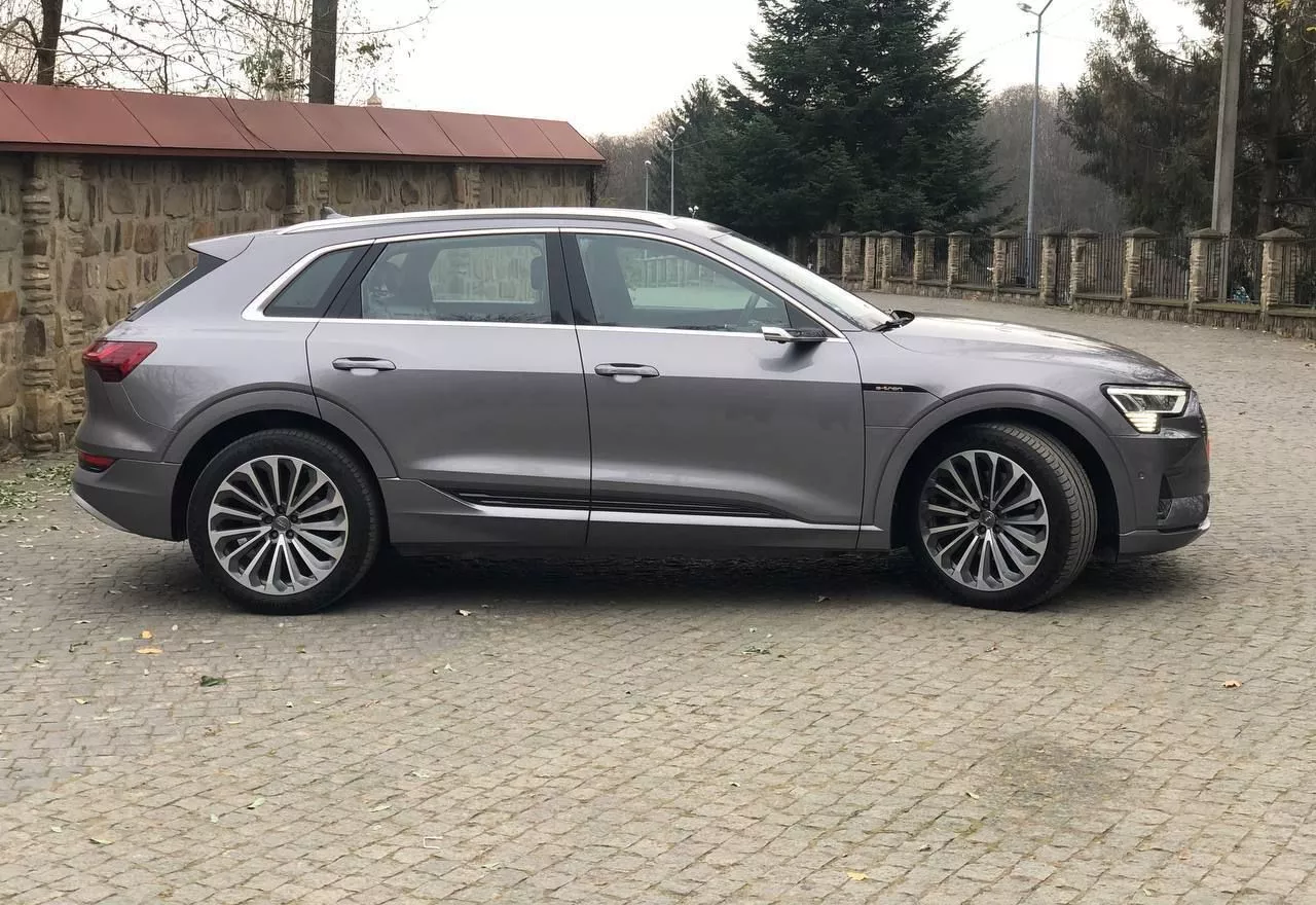 Audi E-tron  71 kWh 202071