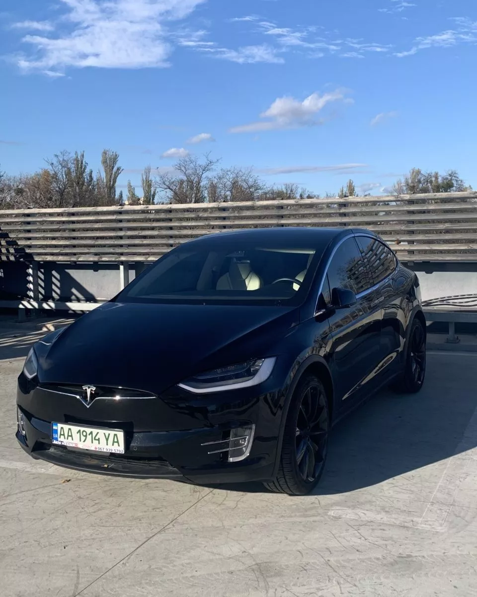 Tesla Model X  201871