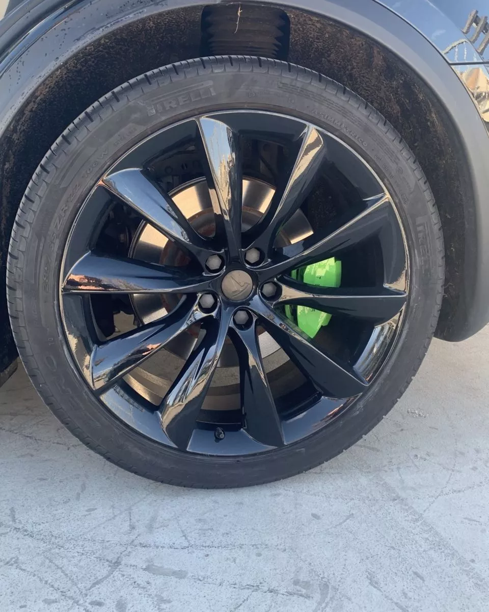 Tesla Model X  2018191