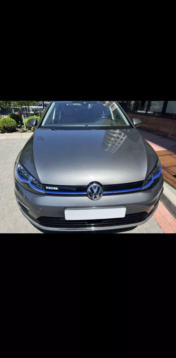 Volkswagen e-Golf  36 kWh 201801