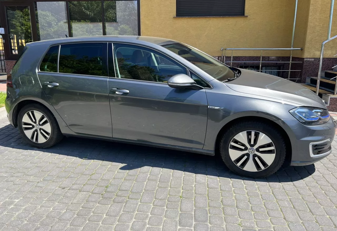 Volkswagen e-Golf  36 kWh 201841