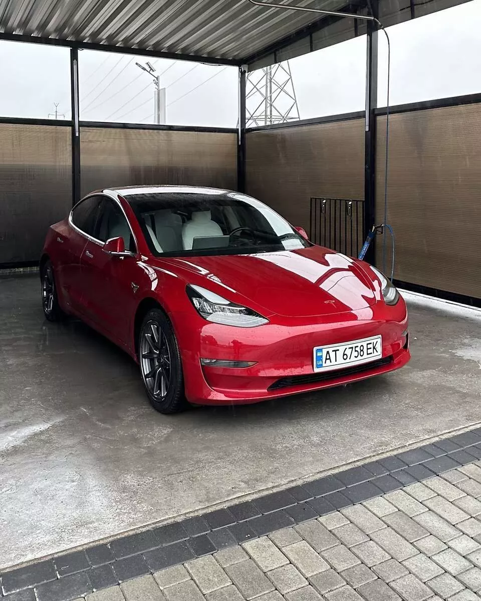 Tesla Model 3  201811