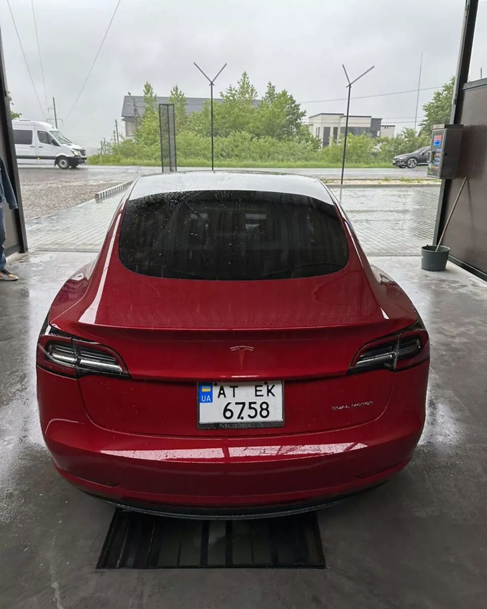 Tesla Model 3  201841