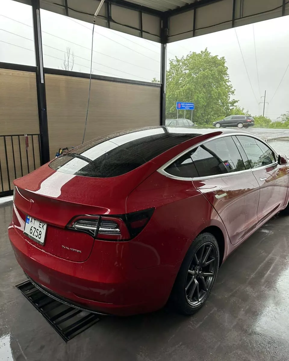 Tesla Model 3  201851