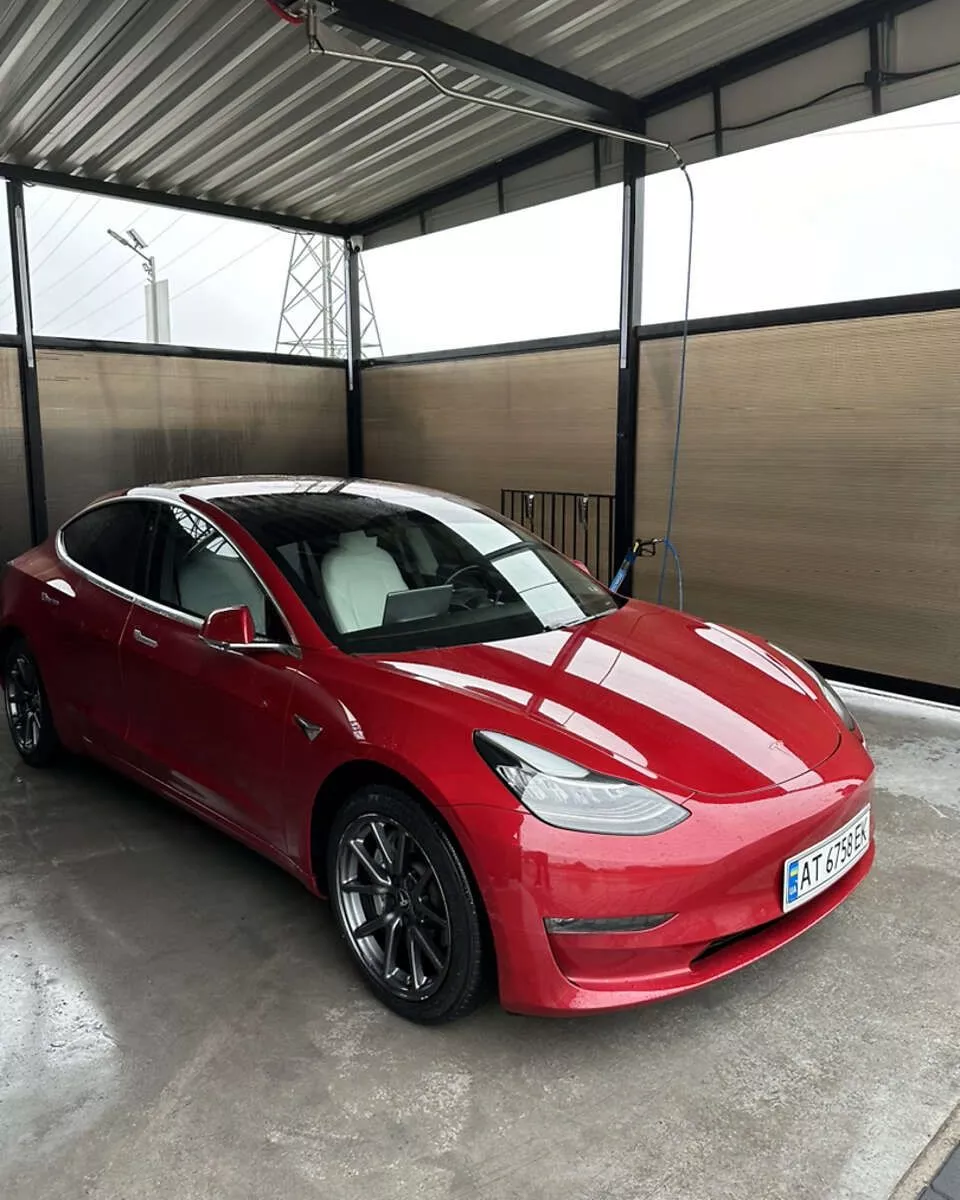 Tesla Model 3  201861