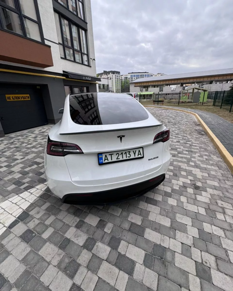 Tesla Model Y  82 kWh 202121