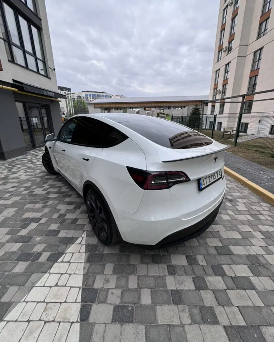 Tesla Model Y  82 kWh 202131