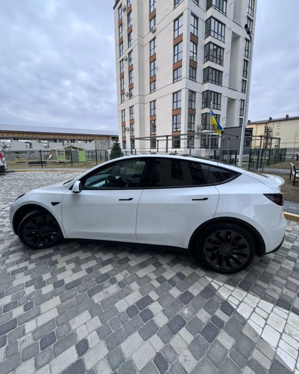 Tesla Model Y  82 kWh 202151