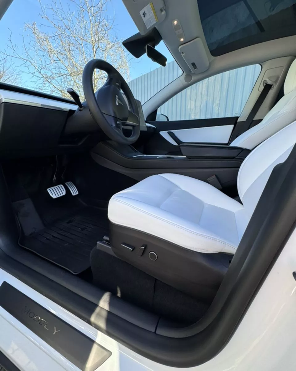 Tesla Model Y  82 kWh 2021111