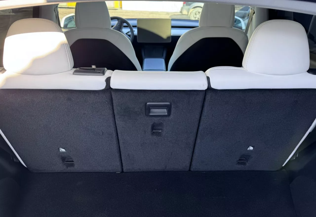 Tesla Model Y  82 kWh 2021131