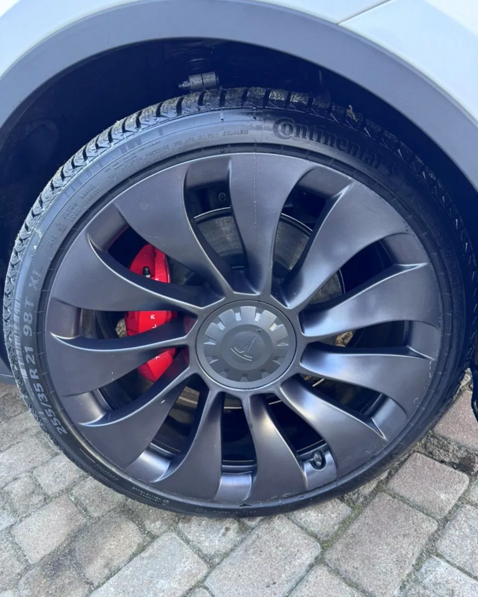 Tesla Model Y  82 kWh 2021211