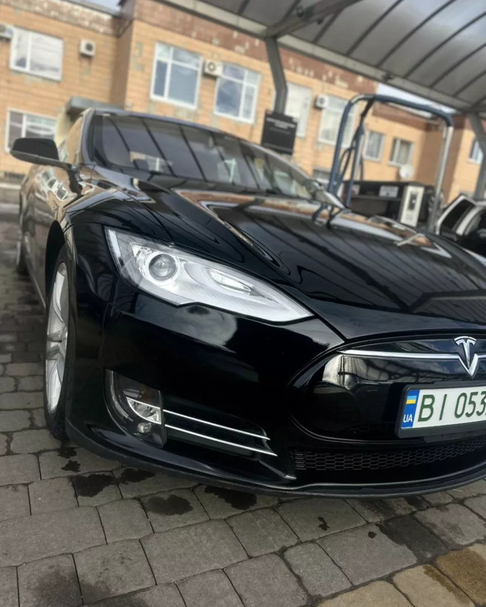 Tesla Model S  75 kWh 201321