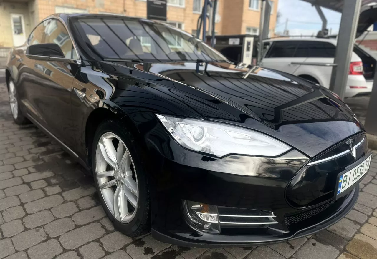 Tesla Model S  75 kWh 201331