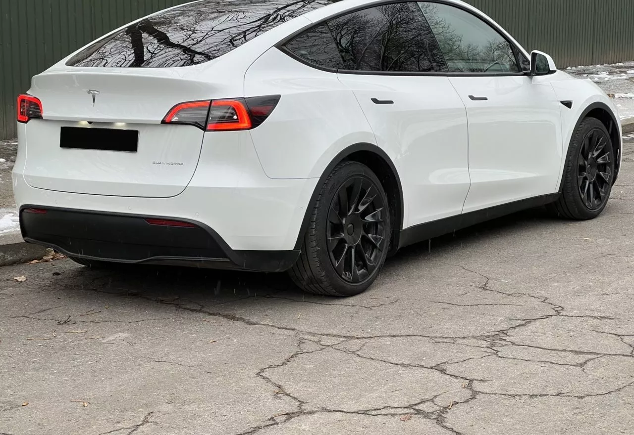 Tesla Model Y  82 kWh 202121