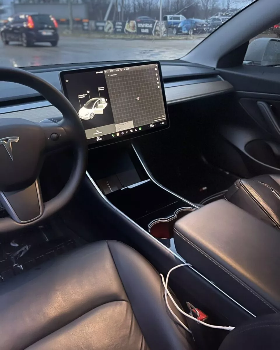 Tesla Model 3  55 kWh 2020111