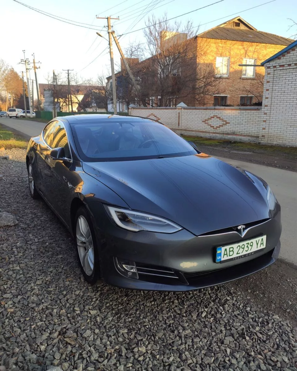 Tesla Model S  75 kWh 201611