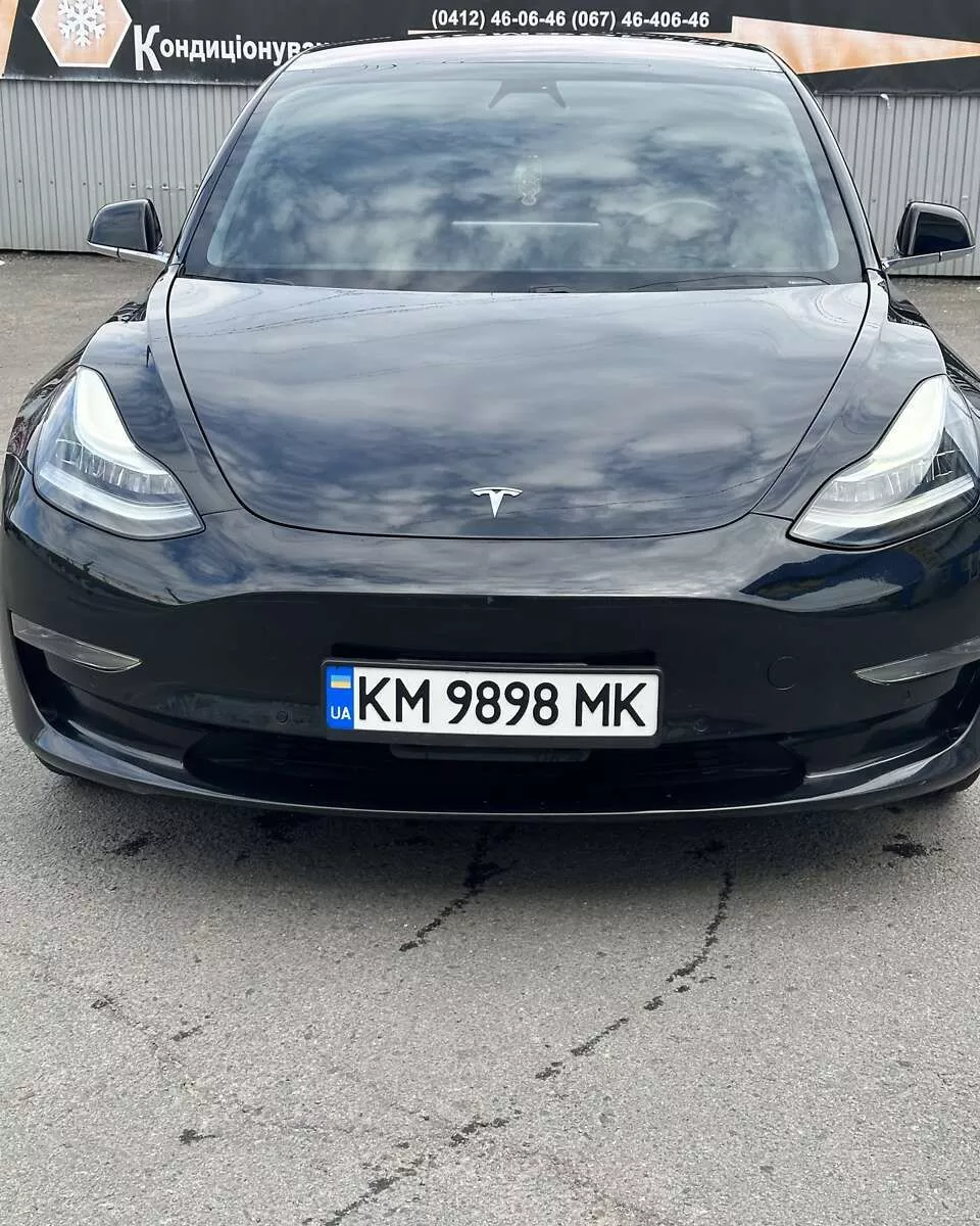 Tesla Model 3  68.3 kWh 201831