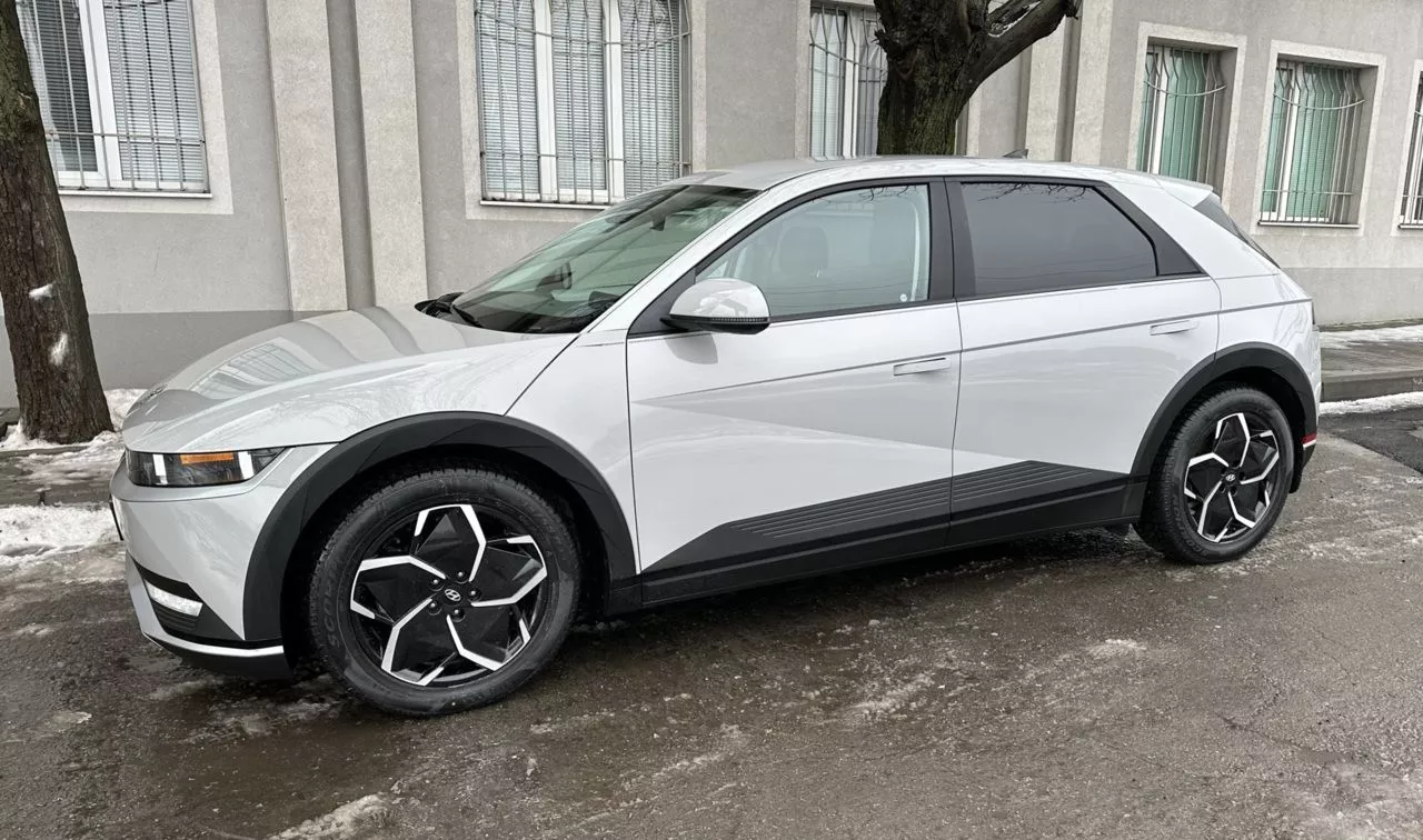 Hyundai Ioniq 5  77.4 kWh 2021281