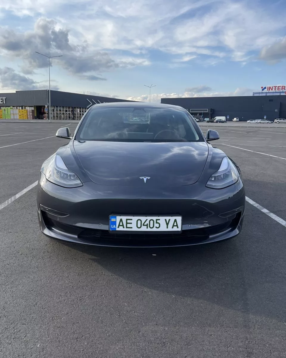 Tesla Model 3  202171