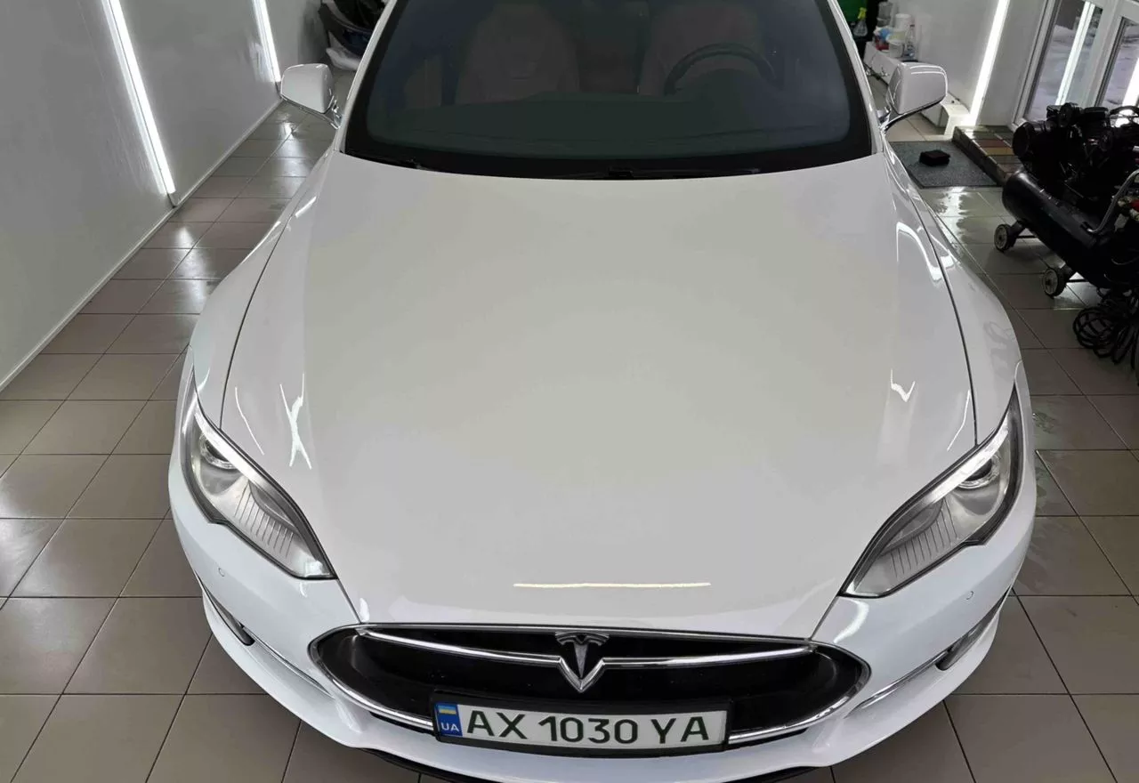 Tesla Model S  201501